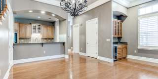 LUXURY 3-BEDROOM TOWNHOME IN ALAMO HEIGHTS Gallery 11