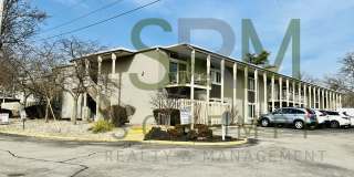 Remodeled one bedroom condo off Gardiner Lane with laundry and pool access! Gallery 1
