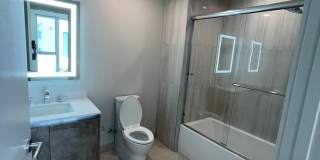 La Vida Melrose Gallery 19