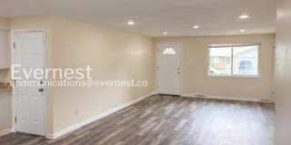 1527 Stuart Street Gallery 6
