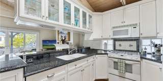 130 Topaz Gallery 12
