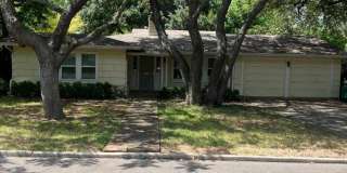 140 W Edgewood Pl Gallery 1
