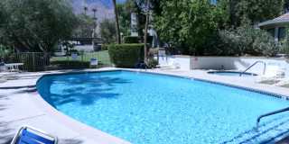 Riviera Gardens SEASONAL FURNISHED! FANTASTIC! Gallery 1