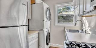 UTILITIES INCLUDED! 2 Bedroom Condo Near Huntington Station Gallery 10