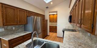 Attractive 3 Bedroom 2 Bathroom Home In The Northeast Heights! Gallery 8