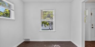 $1250 2 bedroom Gallery 7