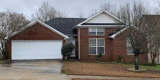 Cozy 3 Bed 2 Bath House! Available Now! Gallery 1