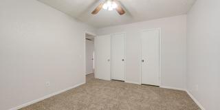 Two-Story 4 bed 2 bath Home in the Heart of Moore! Gallery 23