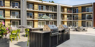 Pebblebrook Court Gallery 19