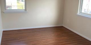 126 WEBSTER Street NE unit: 1 Gallery 5