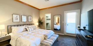 CHARMING FURNISHED 3BD/2BA CONDO W/ 2-CAR GARAGE! NEW FLOORING! Gallery 10