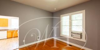 Great 2 Bedroom with Classic Finishes Gallery 8