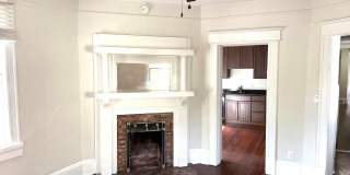 2116 HERSCHEL Street Gallery 3
