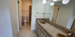 Spacious three bedroom home in desirable Windsor neighborhood! Gallery 28
