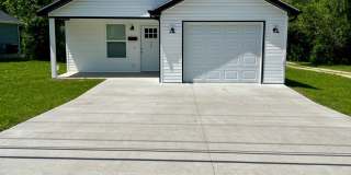 3 Bed | 2 Bath | 1 Car Garage Gallery 1