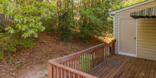 Fantastic End-Unit Townhome Available Now! Gallery 7
