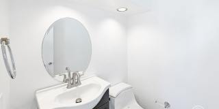 Hilltop Retreat with Ocean Breezes, natural light, and panoramic views Gallery 10