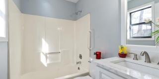 1213 Hanover Place Gallery 18