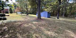 3 Bedroom, 2 Bathroom Brick Home Gallery 17