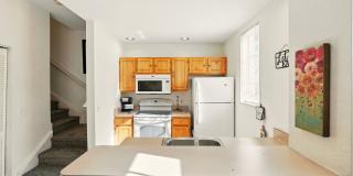 Charming and Spacious 4-Bedroom, 3-Bathroom Fully Furnished Townhome  in the Sought-After Venetian Bay Villages Community Gallery 13