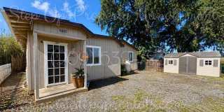 Charming Country Living with Modern Solar Power in Chinese Camp Gallery 1