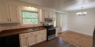 2 bedroom, 1 bath home near Harding Place 2 bedroom, 1 bath home near Harding Place Gallery 8