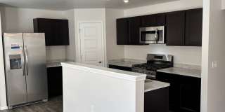 Pre-Leasing Now | Spacious 3 Bedroom, 2 Bathroom Home in Saratoga Gallery 6
