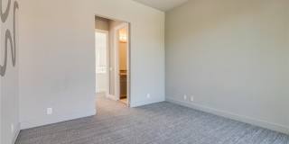 628 Edgebrook Drive Gallery 43