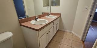 2 Bedroom Condo -Cypress Landing Gallery 12