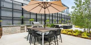 Luxe Logan Square Gallery 14