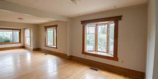 Bright, beautiful home with 3 garage spaces & tons of storage! Gallery 10