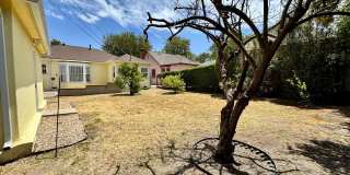 Charming House  with Large yard Gallery 40