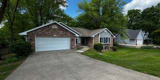 5 Bed 4 Bath Home fenced yard Gallery 53