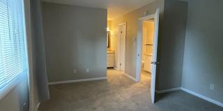 Charming Midtown Duplex Gallery 23