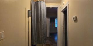 3/1 - Renovated Ranch-Style home minutes from Downtown Gallery 14