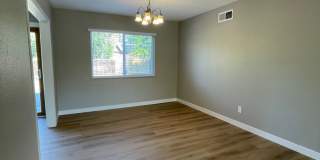 Beautiful 4 bed 2 Bath house in Aurora Gallery 8