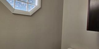 3 Bedroom 1.5  bathroom End unit Townhouse near Bethlehem Catholic High School. Gallery 14