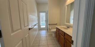 Stunning 5 Bedroom Home with Screened Pool & 3-Car Garage Gallery 12