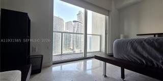 500 Brickell Ave Gallery 12