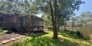 Beautiful walk-out house in SOUTH Lincoln Gallery 20