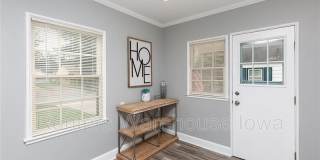 4124 3rd St Gallery 12