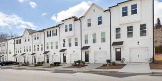 Newly Constructed 3bd/3.5ba w/ Gym, Min From Airport and Downtown Hapeville! Gallery 1