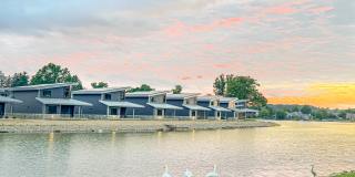 113 Harbor Point Gallery 17