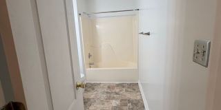 LARGE 2ND FLOOR CONDO Gallery 21