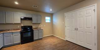 3 Bd / 2 Bath and great back yard Gallery 6