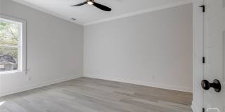 1615 Le Grand Street Gallery 18