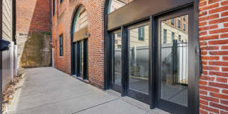 New South Side Apartments at 905 Bingham Gallery 38