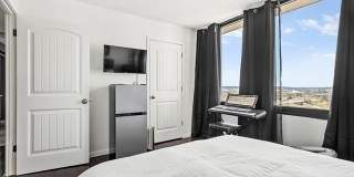 410 W 7th Street unit: 1023 Gallery 22