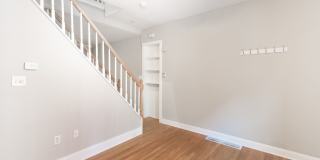 Three Bedroom Home in Graduate Hospital Gallery 3