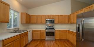 Clover Creek Home with Low-Maintenance Backyard & Community Pool Gallery 7